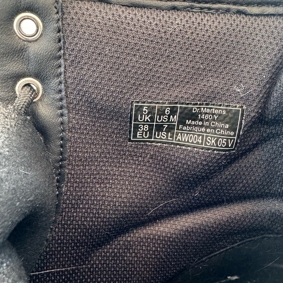 Doc Martens Dr 1460 Y black leather boot US men’s 6 US women’s 7 EU38. - Picture 6 of 6